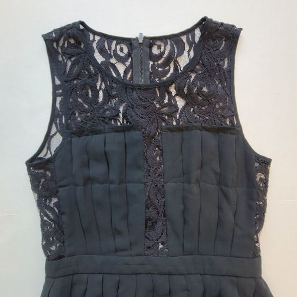 BCBGeneration Black Lace Dress Size 6 NWT - Picture 7 of 14